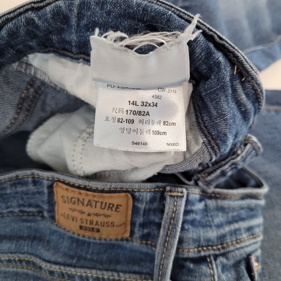 Levis Strauss Gold Signature Mid Rise Boot Cut Womens 14 Long - Picture 3 of 10